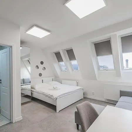 Flat In A Calm Neighbourhood 2 *